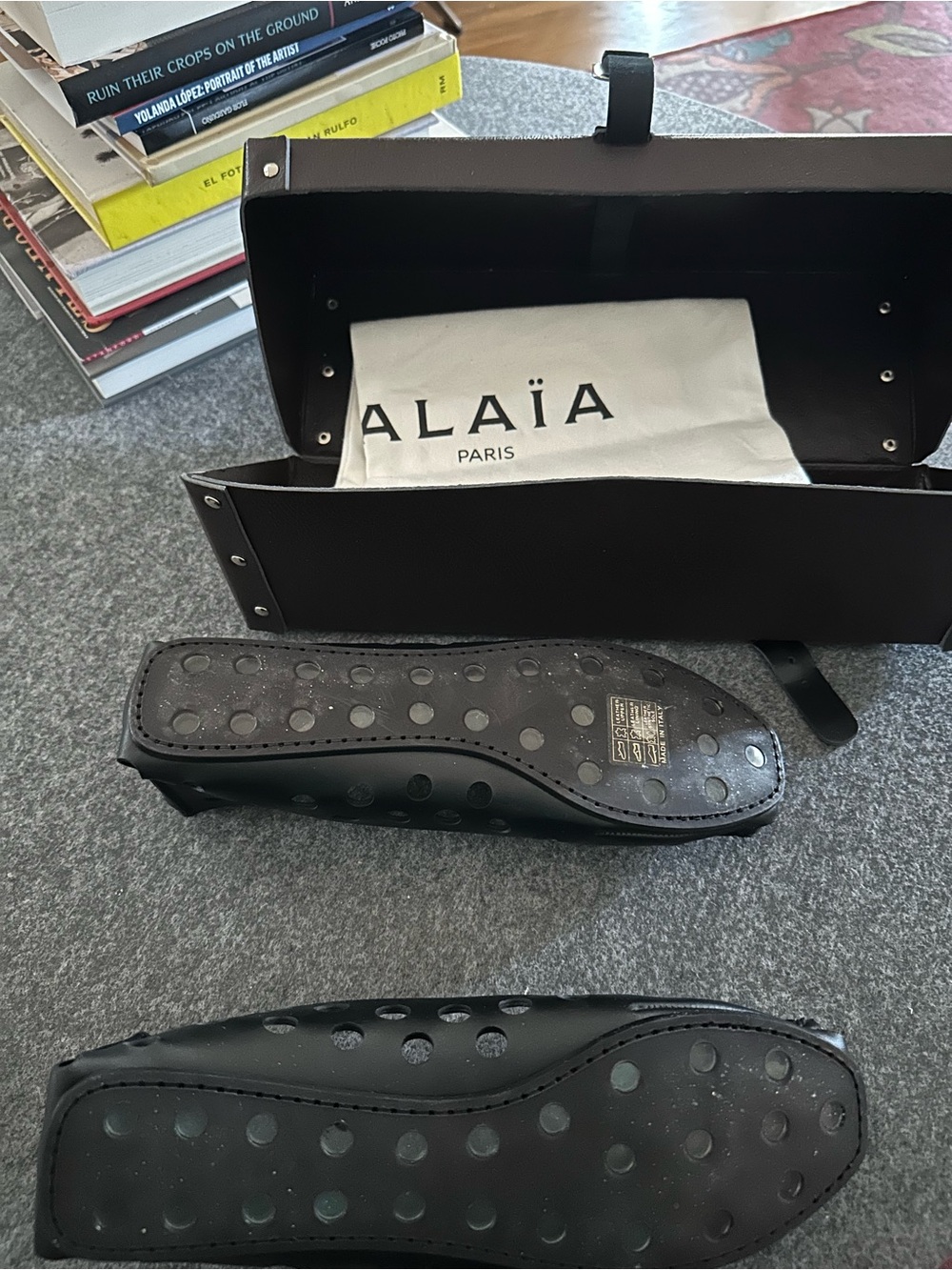 Alaïa Black Perforated Leather Pointed-Toe Flats - Picture 2 of 8